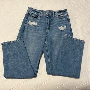 American Eagle Mom Straight Jean - size 8
